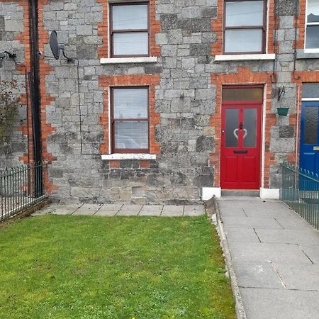 College Square, Terrace House Apartamento Bessbrook Exterior foto